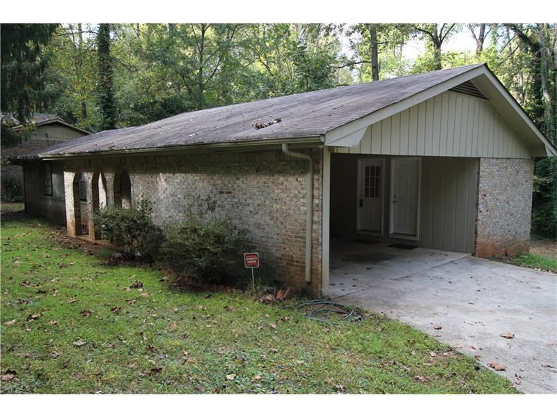 5826 Simone Drive, Stone Mountain, GA 30087 (MLS #5763319) :: North Atlanta Home Team