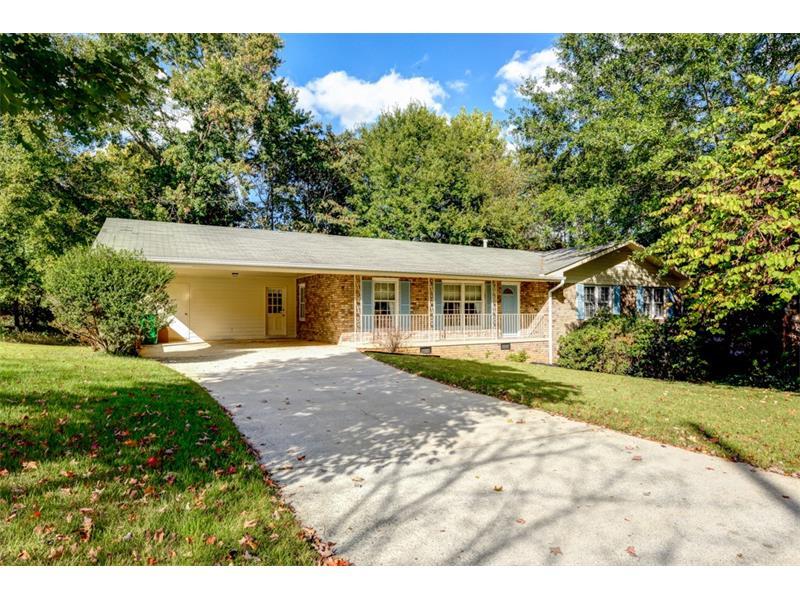 2652 Fleur De Lis Place, Dunwoody, GA 30360 (MLS #5763574) :: North Atlanta Home Team