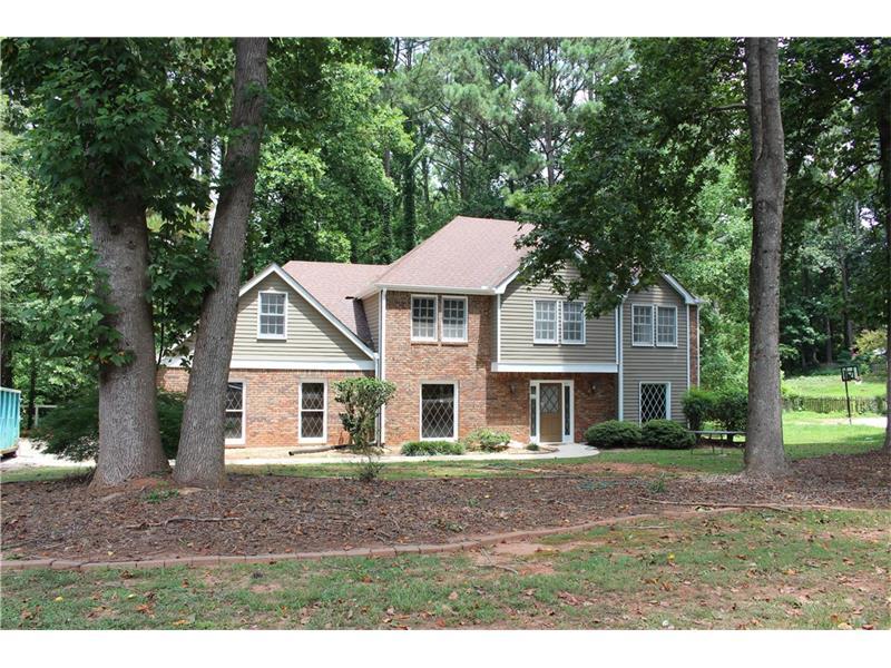 2755 Saxon Drive, Duluth, GA 30096 (MLS #5763661) :: North Atlanta Home Team