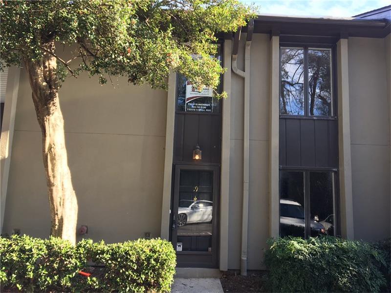 19 Ivy Trail NE, Atlanta, GA 30342 (MLS #5789899) :: Carrington Real Estate Services