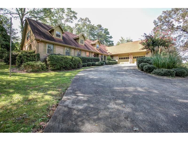 320 Hembree Hill Drive - Photo 1
