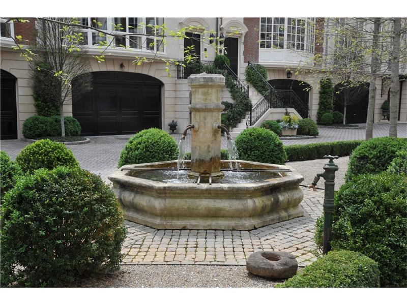 2288 Peachtree Road - Photo 1