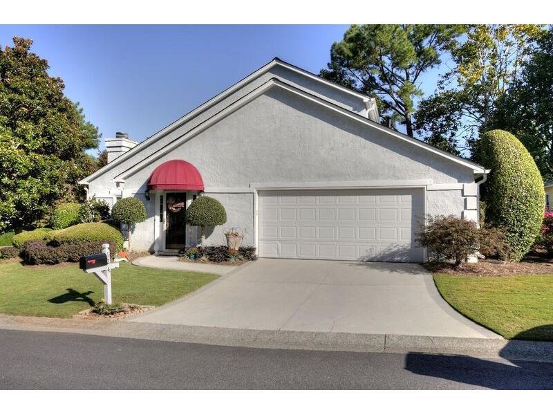 124 Robyn Way - Photo 1