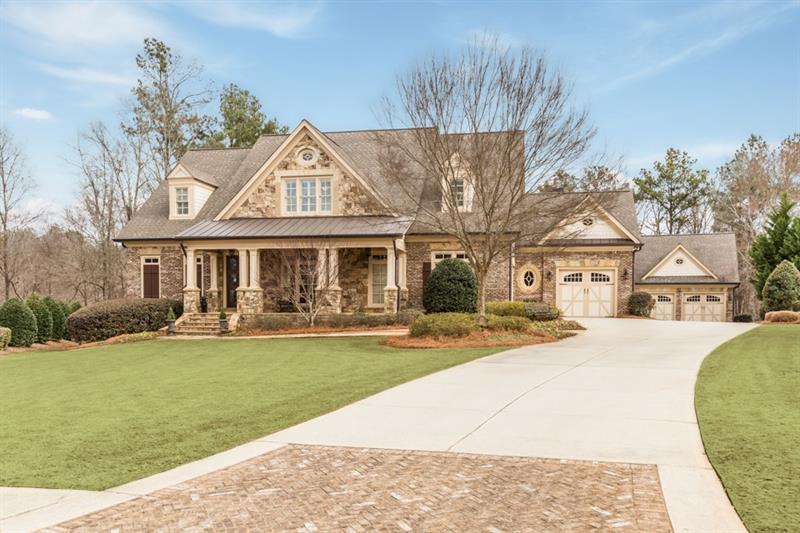 1310 Longwood Park - Photo 1