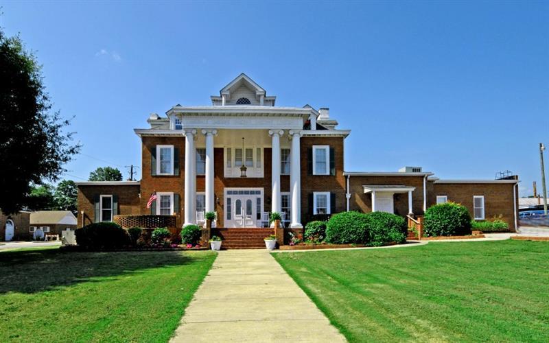 440 Howell Street - Photo 1