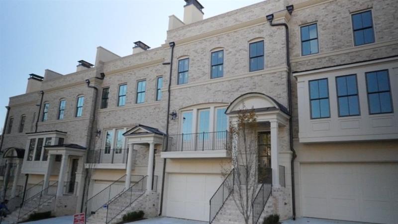 3715 Peachtree Road - Photo 1