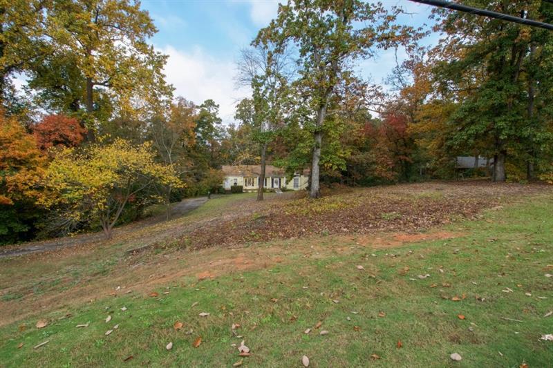 277 Mount Vernon Highway - Photo 1