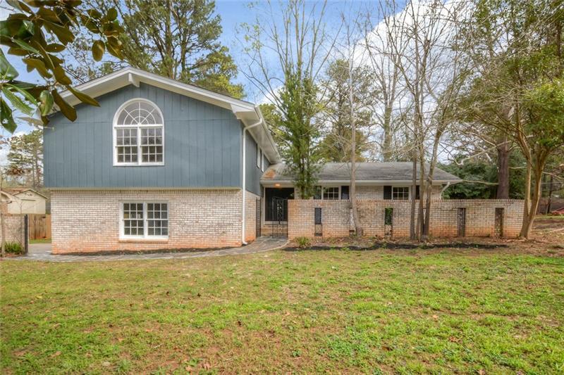 4276 Avonridge Drive - Photo 1