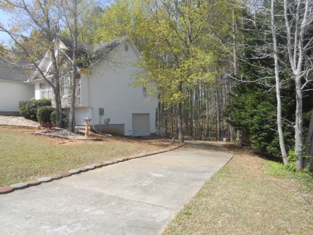 202 Greentree Trail - Photo 1