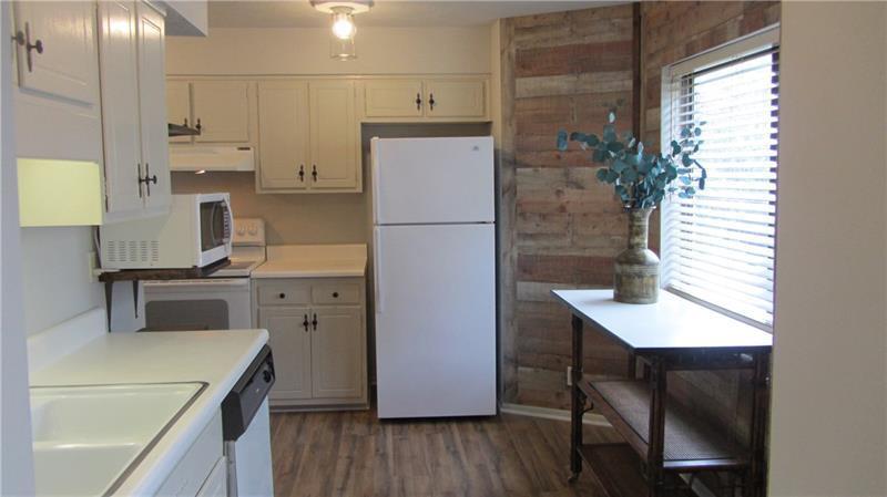 2908 Torreya Way - Photo 1