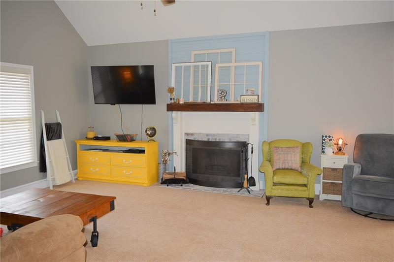 400 Christina Way - Photo 1