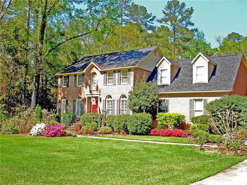 131 Ashford Park - Photo 1