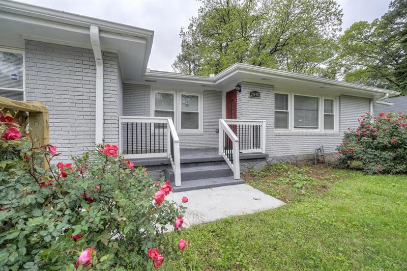 2951 Glenwood Avenue - Photo 1