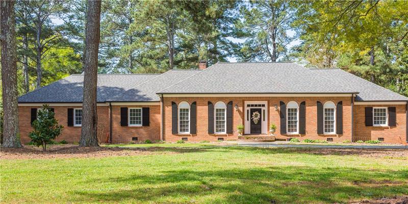 945 Poplar Street - Photo 1