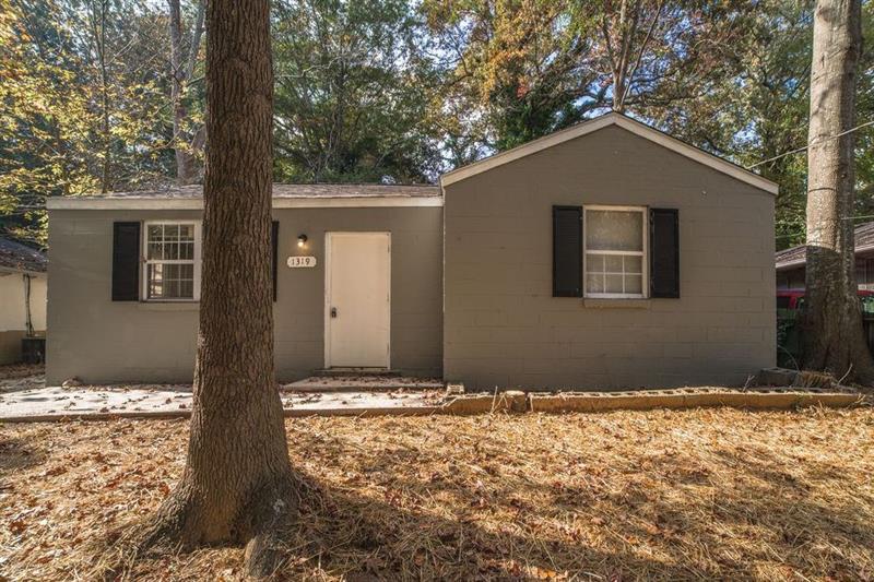 1319 Graymont Drive - Photo 1