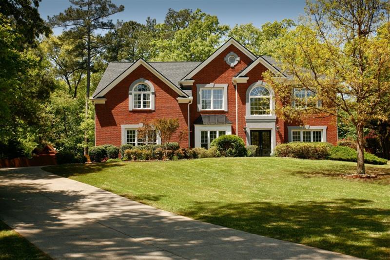 1055 Longpointe Pass - Photo 1