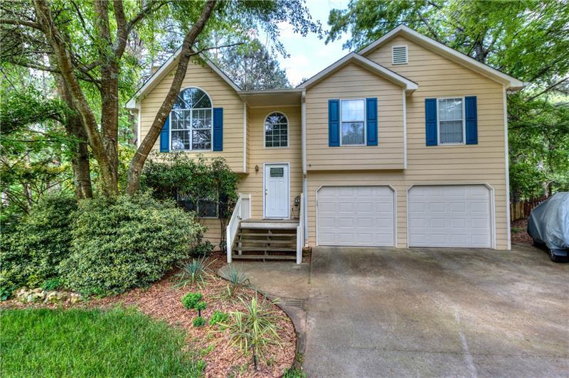 221 Amberwood Trail - Photo 1