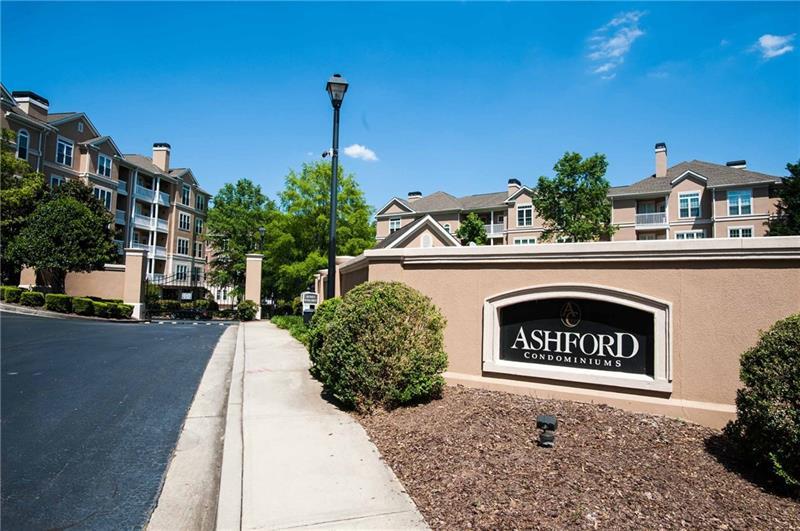 224 Ashford Circle - Photo 1