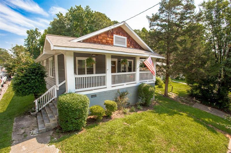 949 Mathews Street - Photo 1