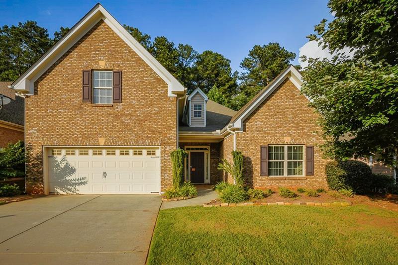 727 Retreat Woods Way - Photo 1