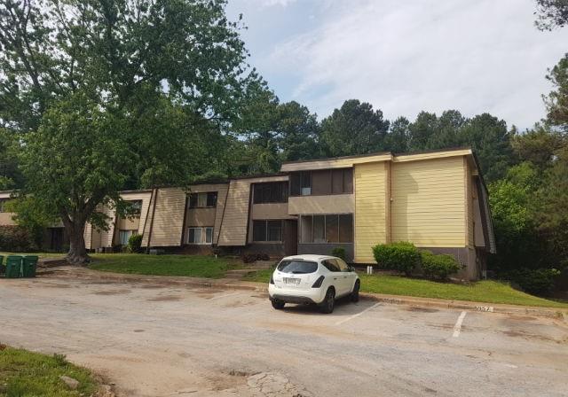 5909 Sutcliff Square - Photo 1