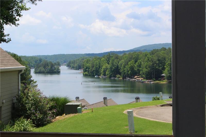 209 Lakeside Drive - Photo 1