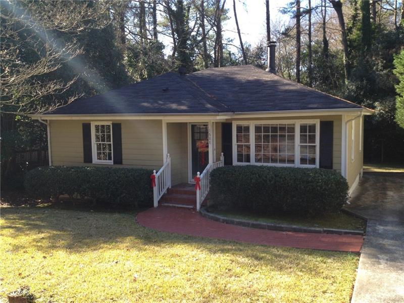 1688 Beacon Hill Boulevard - Photo 1