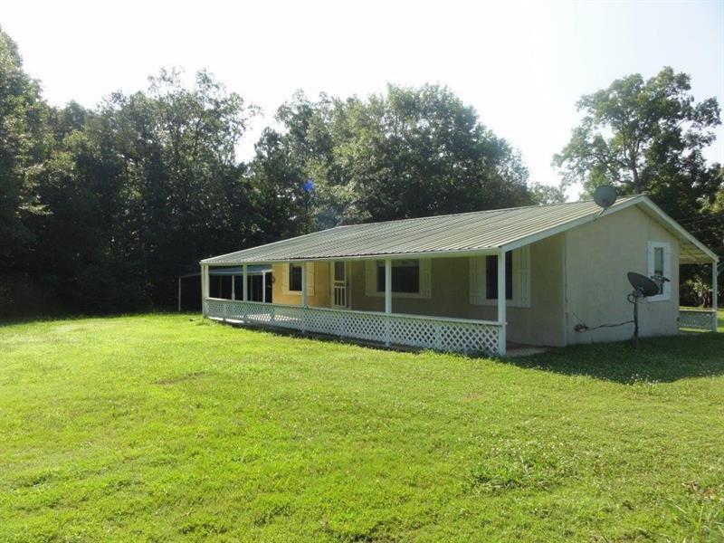 220 Rebel Lane - Photo 1