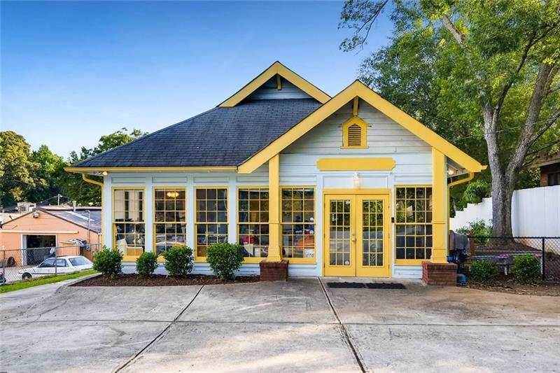 1104 Ridge Avenue - Photo 1