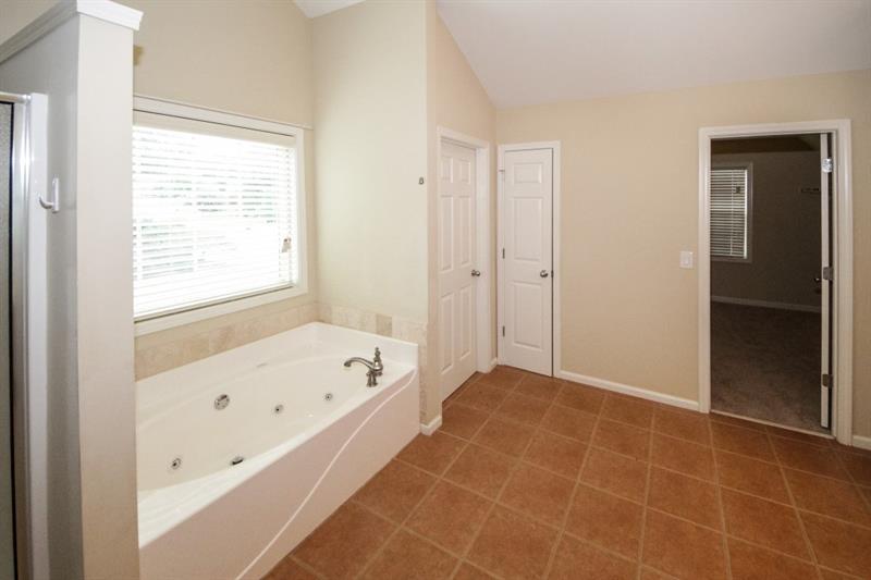 1729 Lakeland Lane - Photo 1
