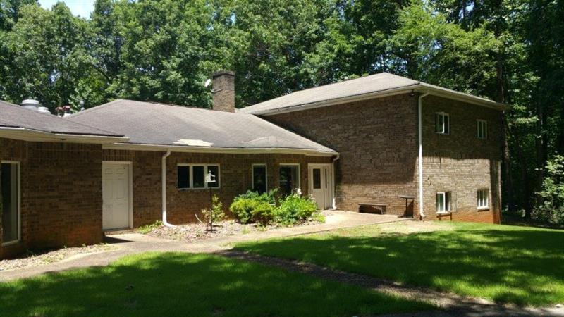 1421 Hendon Road - Photo 1