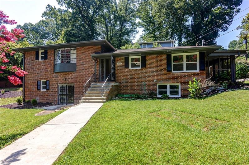 439 Larchmont Drive - Photo 1