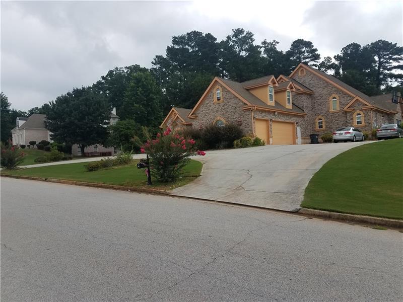 200 Fox Glove Drive - Photo 1