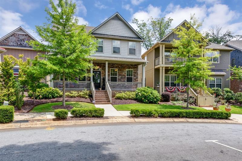 633 Victor Street - Photo 1