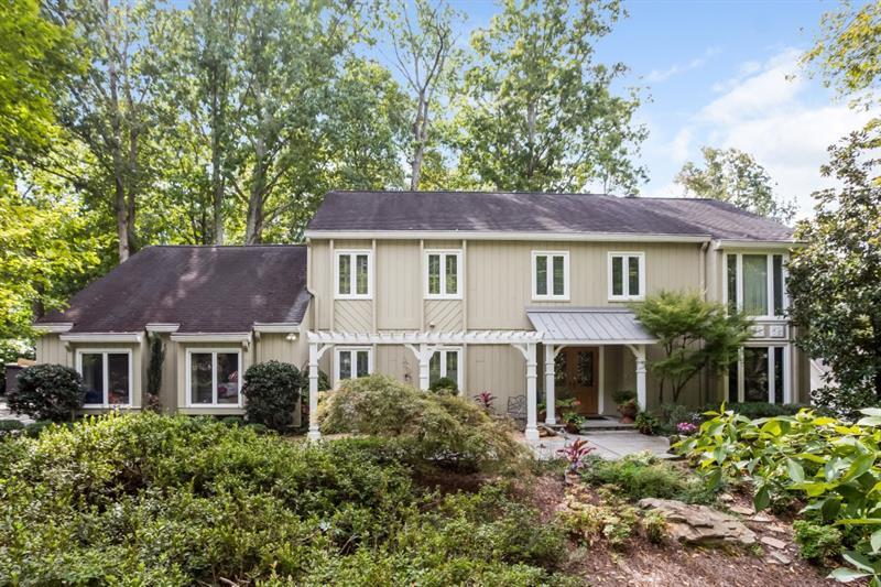 487 Cambridge Way - Photo 1