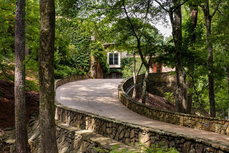 6570 Old Riverside Drive - Photo 1