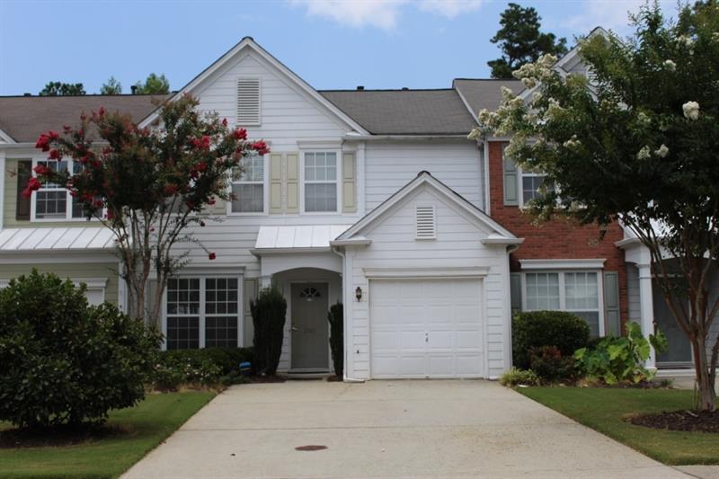 2928 Commonwealth Circle - Photo 1