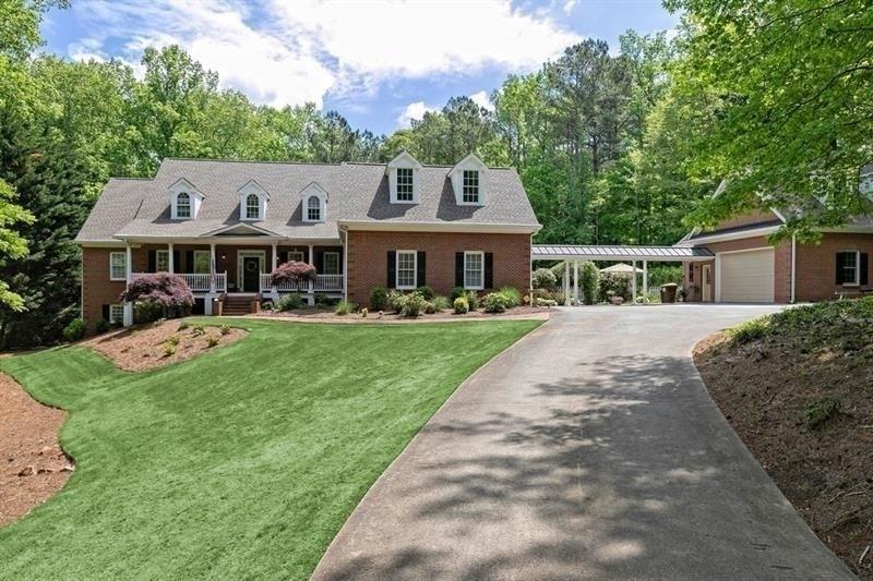810 Gordon Combs Road - Photo 1