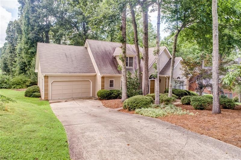 704 Robinson Farms Drive - Photo 1