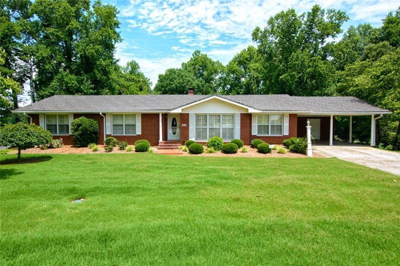 400 Ellenwood Drive - Photo 1