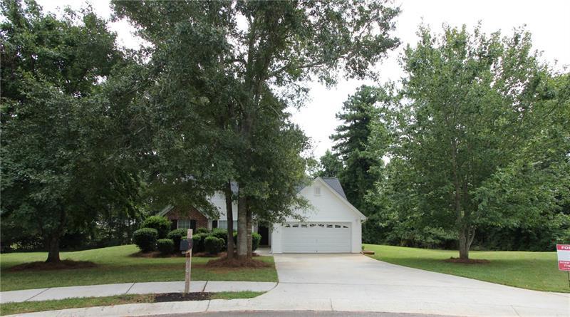 645 Applewood Drive - Photo 1
