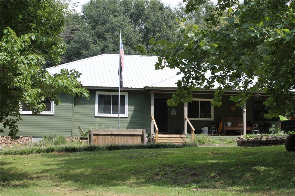865 Point Road - Photo 1