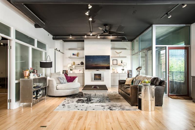 845 Spring Street - Photo 1