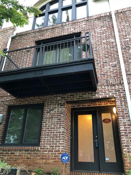 142 Moreland Avenue - Photo 1