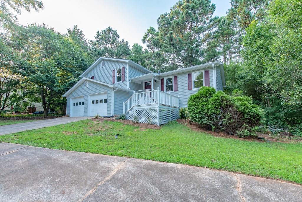 142 Hickory Lane - Photo 1