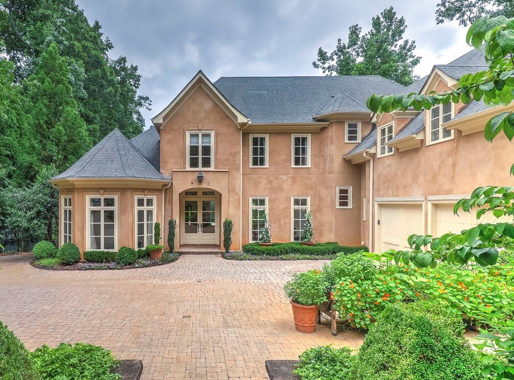 1075 Heards Ferry Road - Photo 1