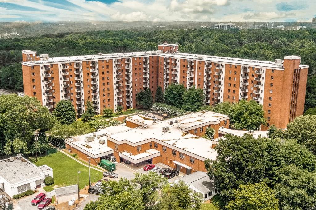 300 Johnson Ferry Road - Photo 1