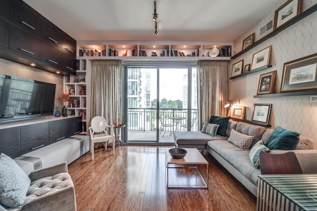 222 12th Street - Photo 1