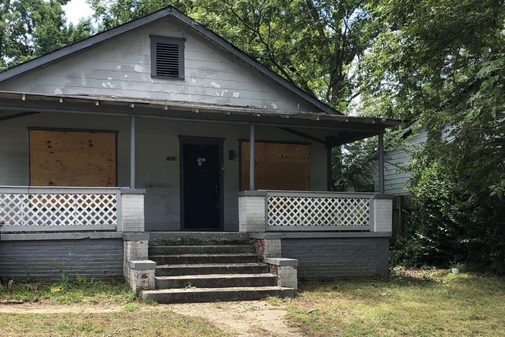 1874 Williams Avenue - Photo 1