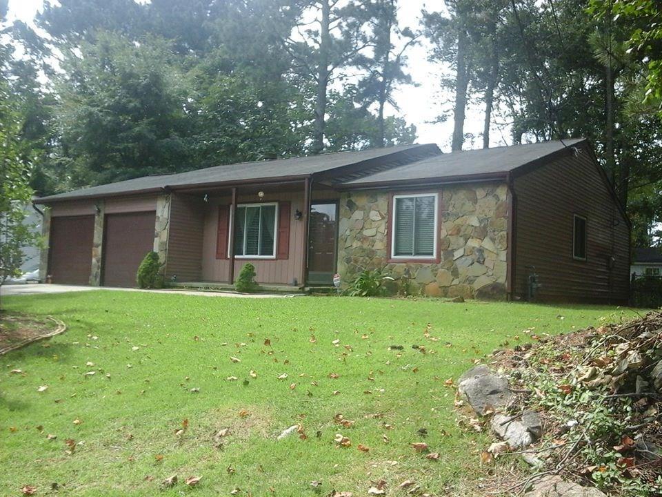 1441 Harbins Road - Photo 1